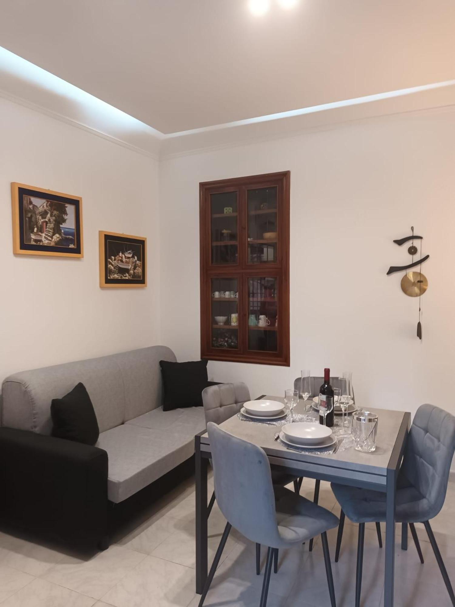 Le Del Cortile 2 Appartamento Aeroporto di Catania Fontana Rossa